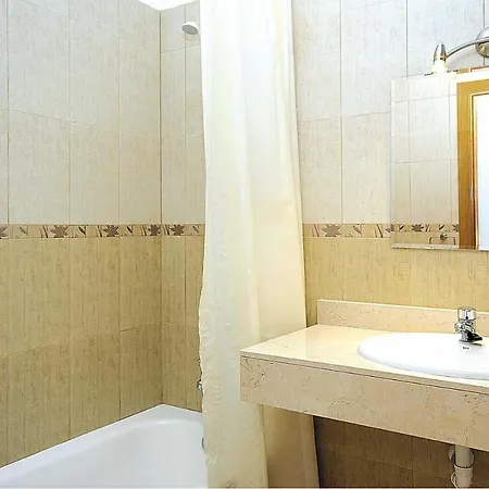 Playa Blanca Sleeps 6 Air Con Wifi *